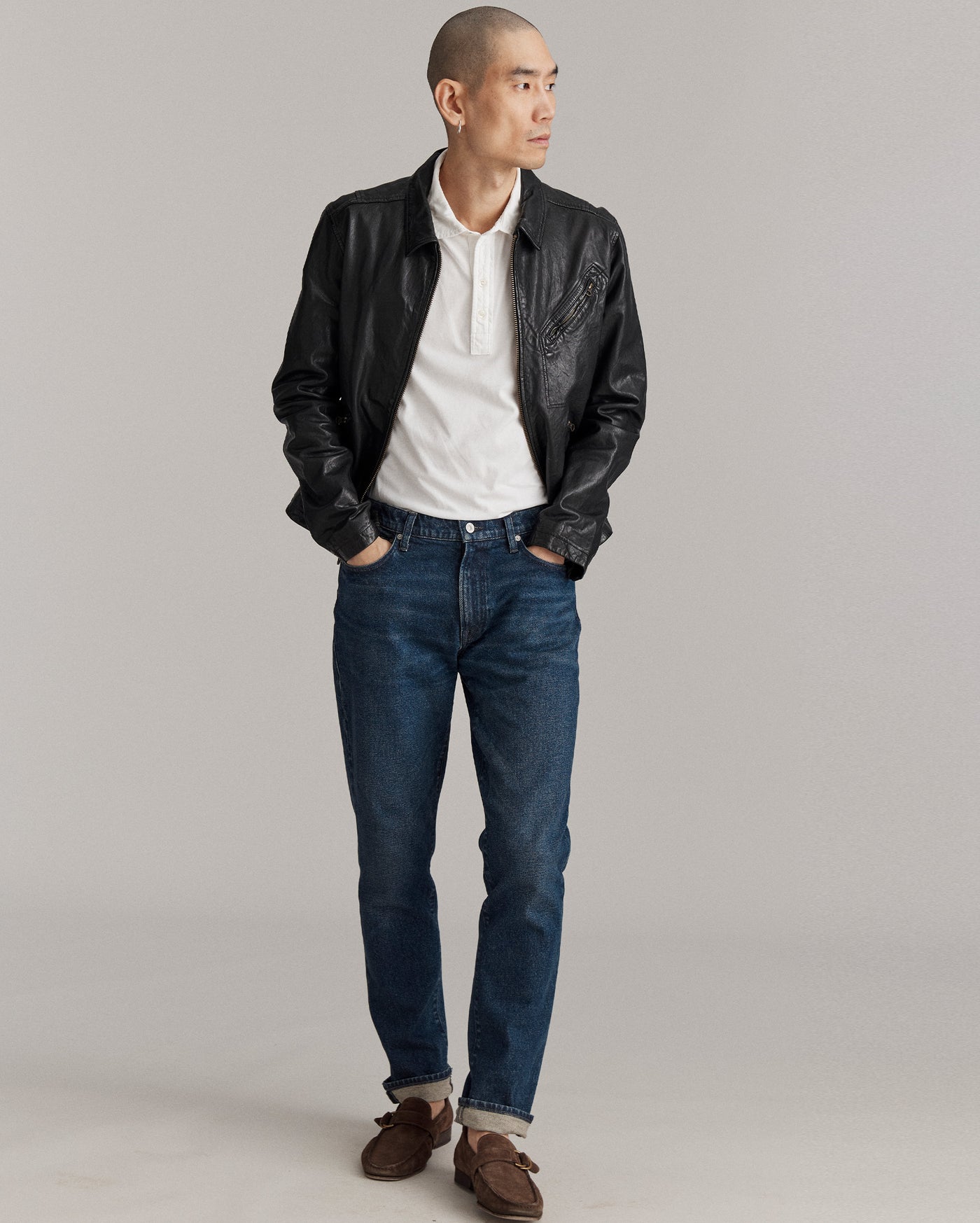 Model is 6'2" wearing size medium.