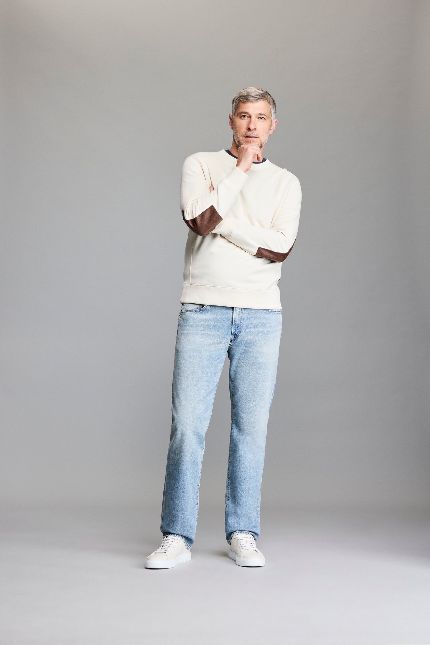Model is 6'2" wearing size medium.