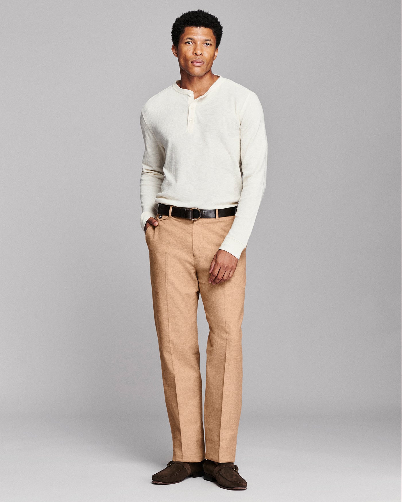 Model is 6'2" wearing size medium.