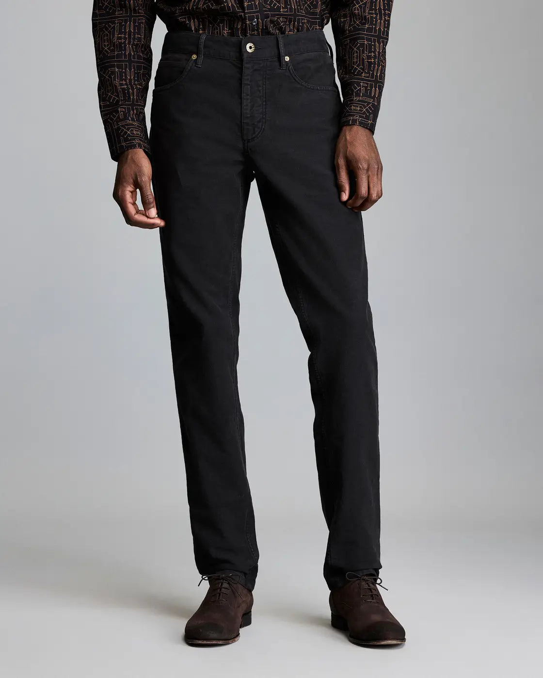 Model is 6'2" wearing size 32.