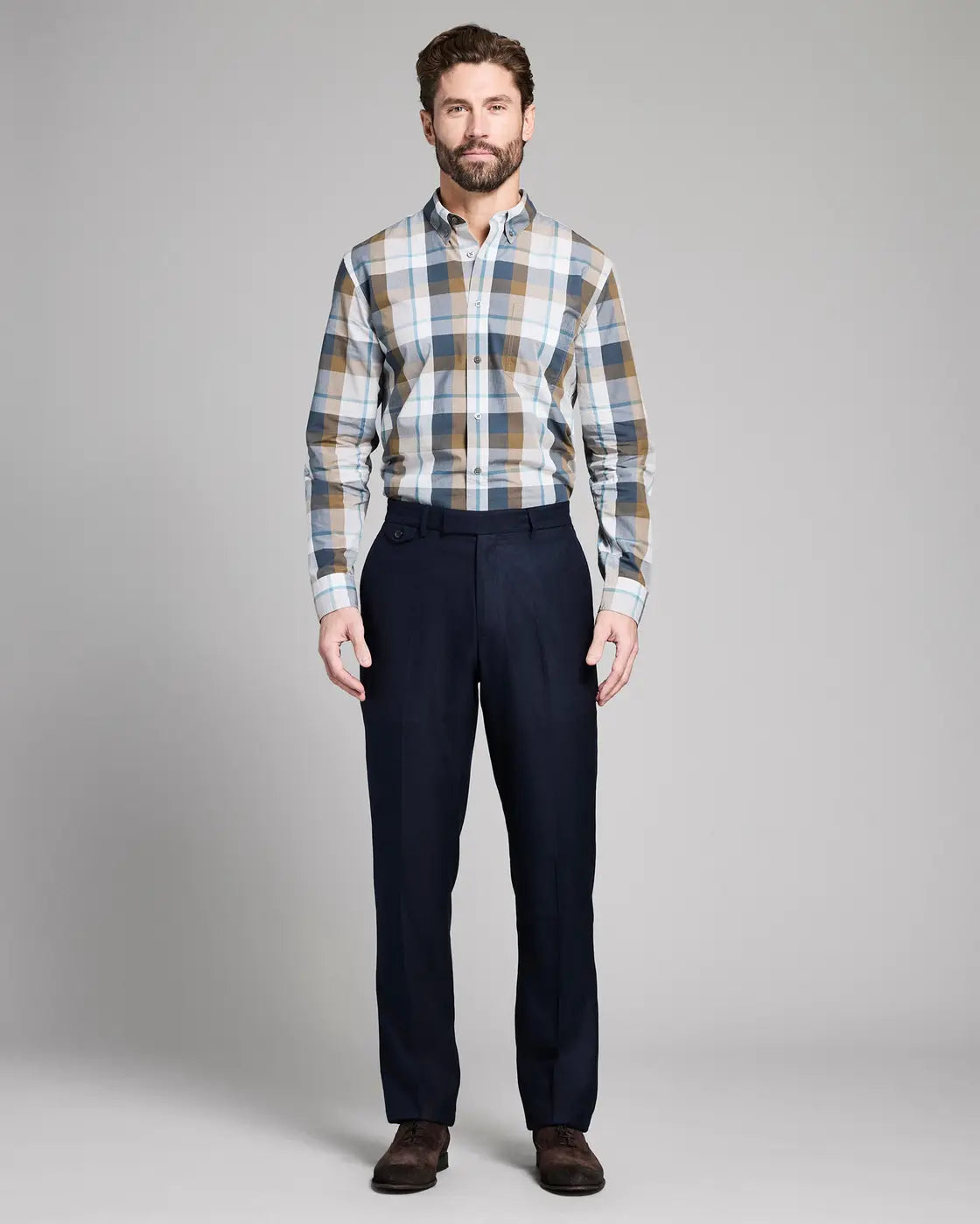 Model is 6'2" wearing size medium.