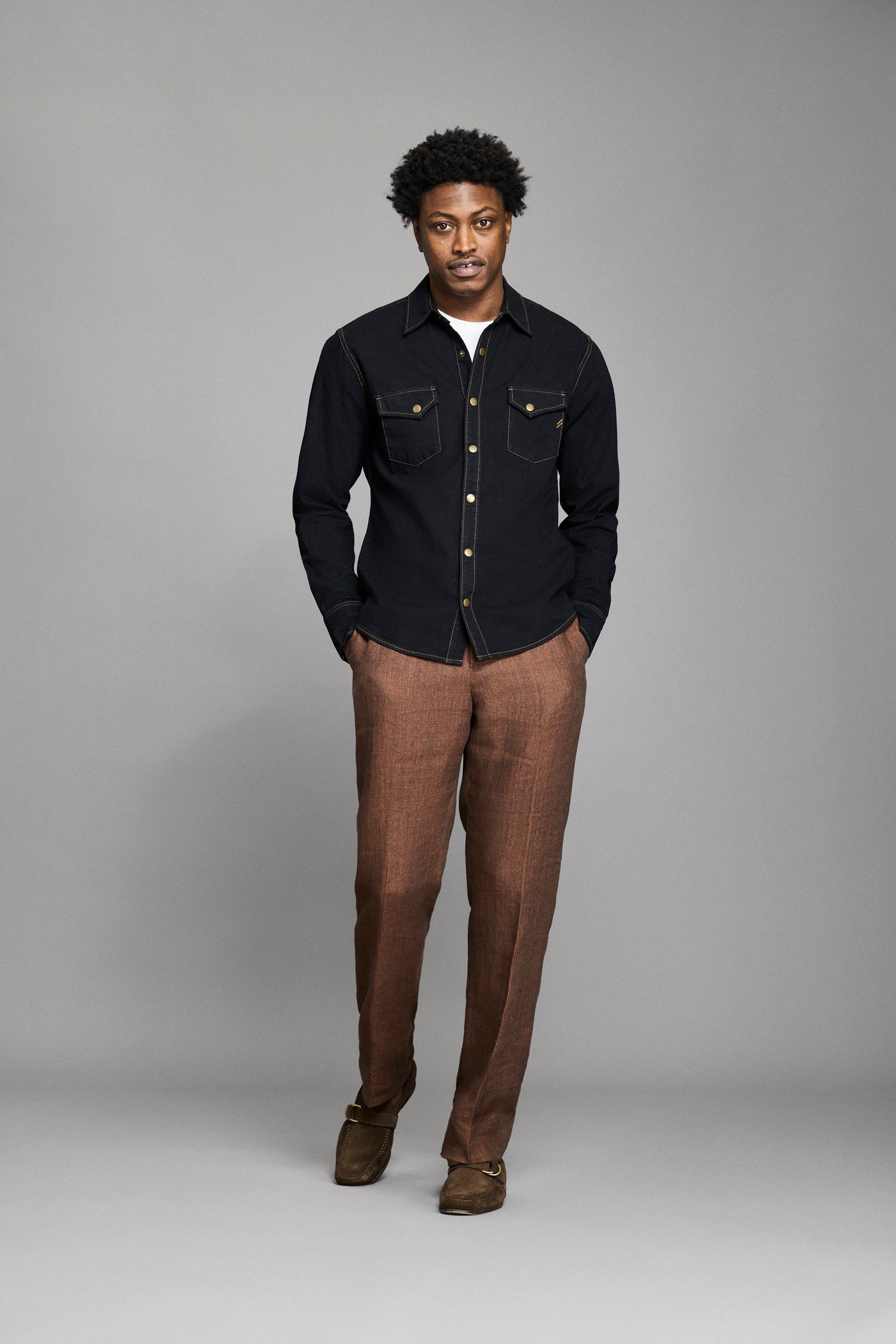 Model is 6'2" wearing size medium.