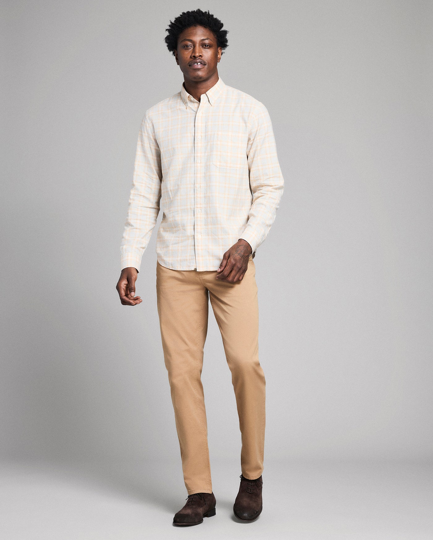Model is 6'2" wearing size medium.