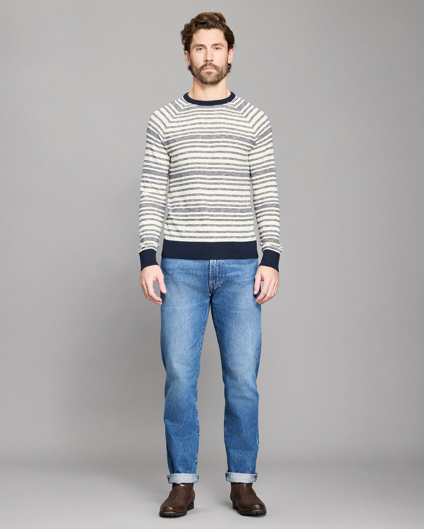 Model is 6'2" wearing size medium.