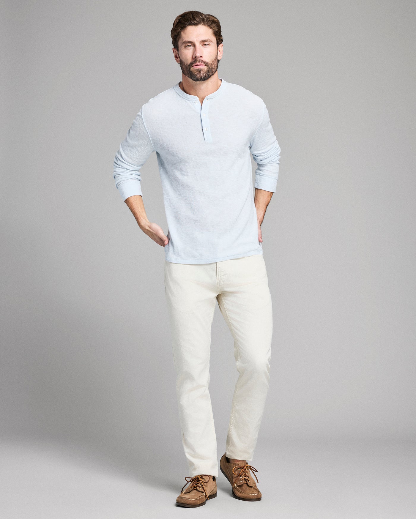 Model is 6'2" wearing size medium.