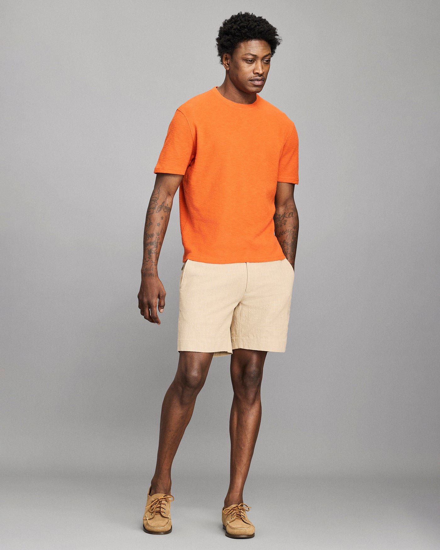 Model is 6'1" wearing size medium.