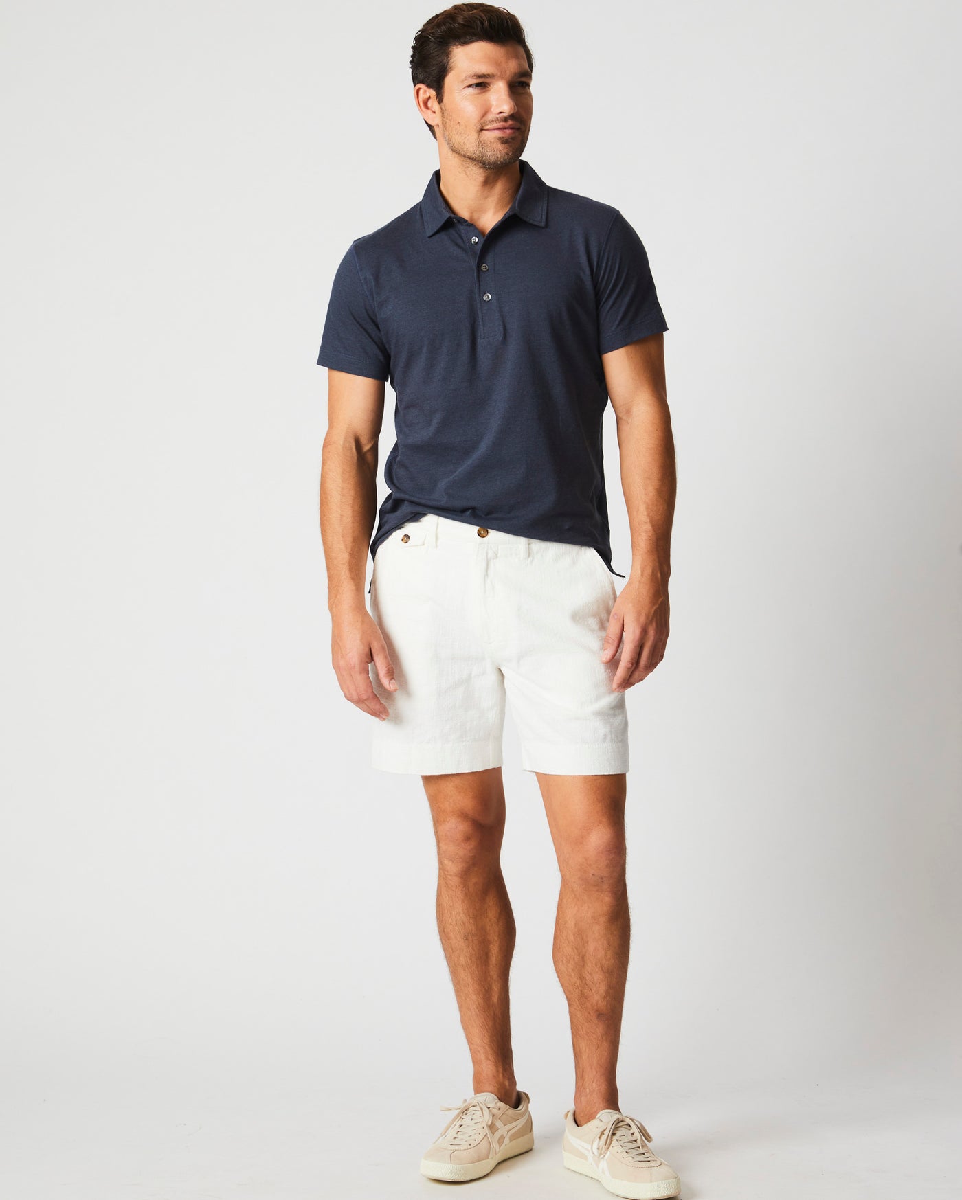 Model is 6'2" wearing size medium.